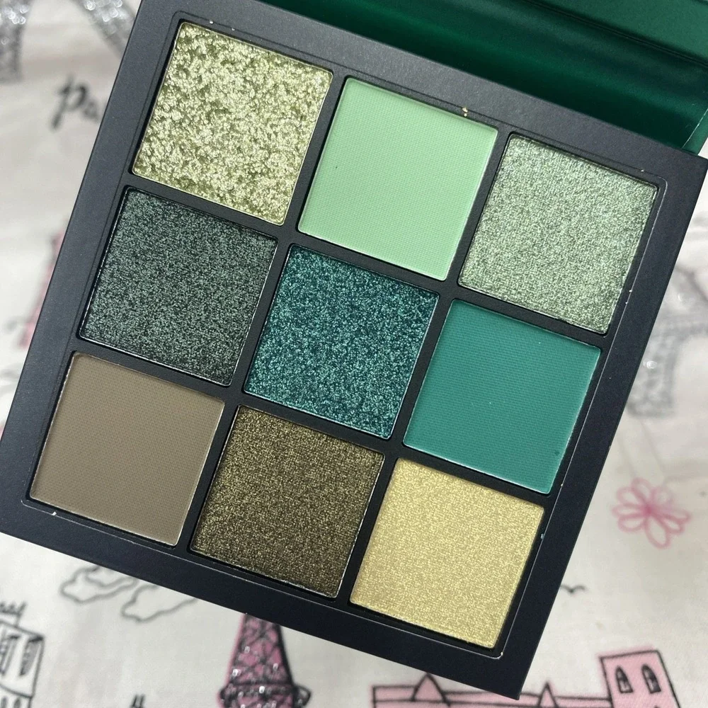 HUDA‎ BEAUTY EMERALD OBSESSIONS 9-COLOR EYESHADOW PALETTE